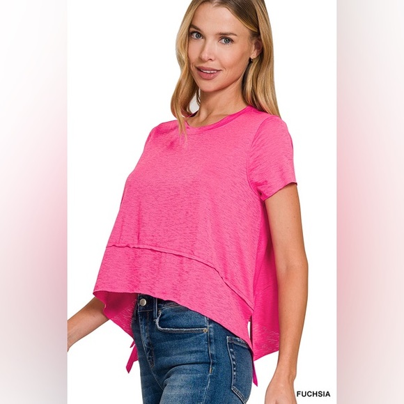 Zenana Outfitters Tops - 🆕 Zenana SHARK BITE SIDE SLIT SHORT SLEEVE TOP